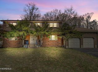 10 Apollo Rd, Manalapan, NJ 07726