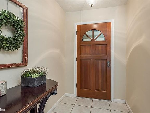 4th image of 15206 Lake Maurine Dr