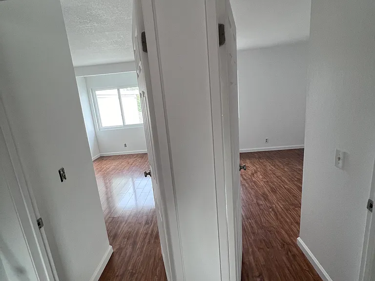 449 Cannon Green Dr #B — Photo 9