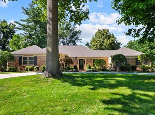 157 Trailswest Dr, Chesterfield, MO