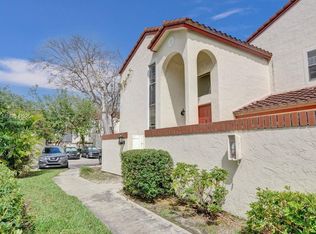 331 Ives Dairy Rd APT 9, Miami, FL 33179