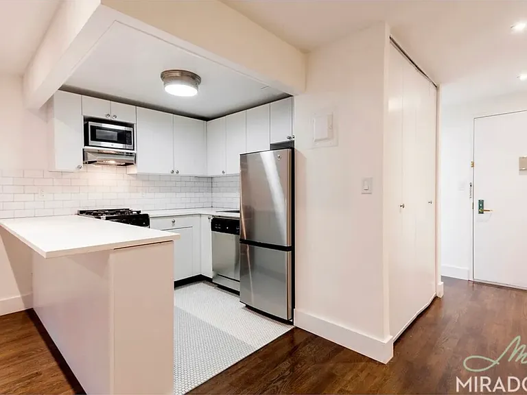 304 E 20th St #LLB — Photo 2