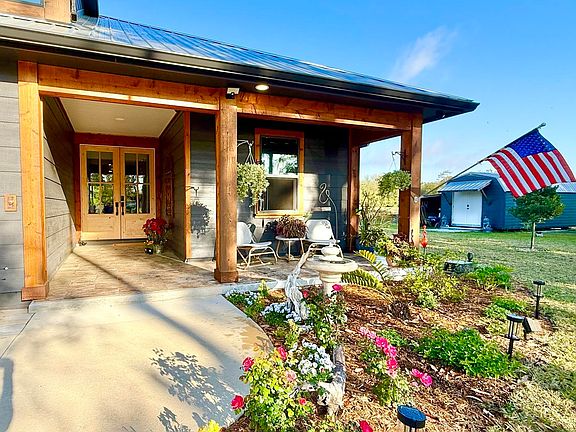 5th image of 146 Maple Tree Ln