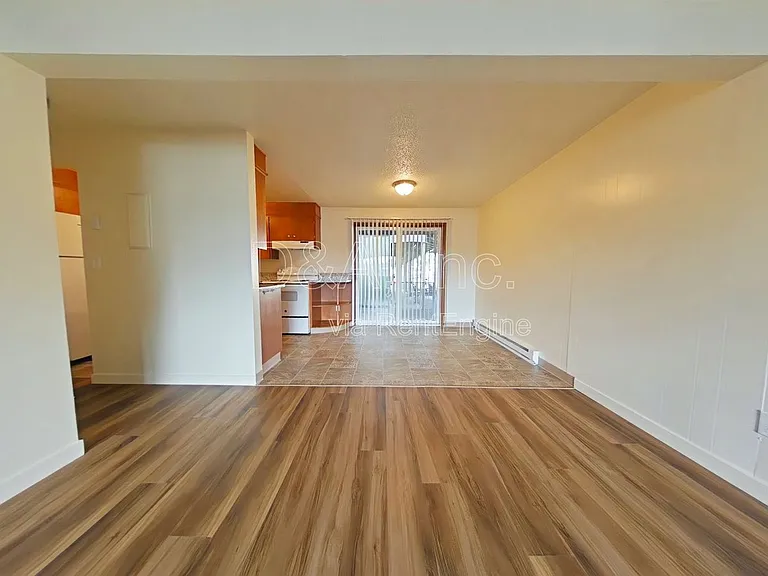 2014 S Main St #6 — Photo 3