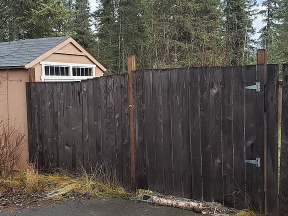 side fence with gate