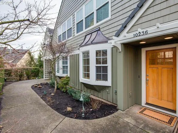 10236 NW Edgewood Dr #11, Portland, OR 97229