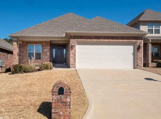 12 Landry Ln, Little Rock, AR 72223