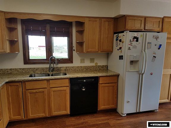 3rd image of 7541 Lake Dr