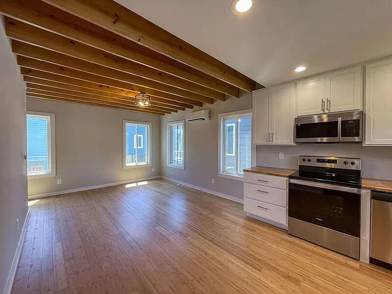 80 E Cascade St — Photo 4