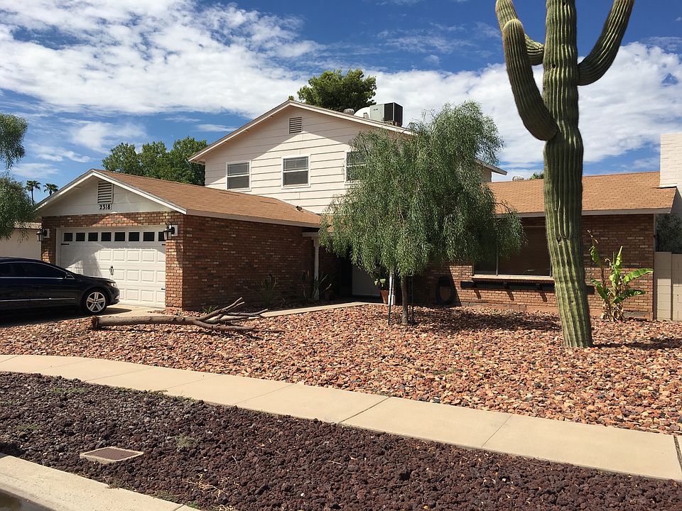 2nd image of 2318 S Playa