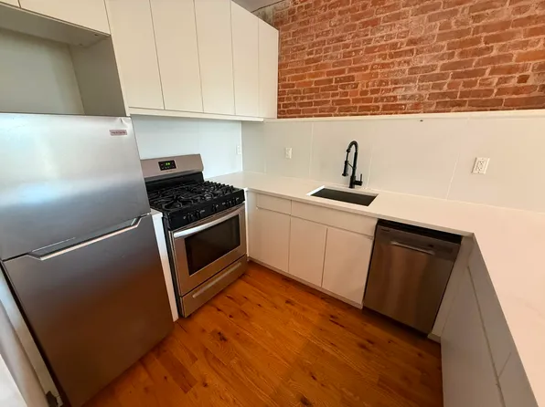 564 Communipaw Ave #33E, Jersey City, NJ 07304