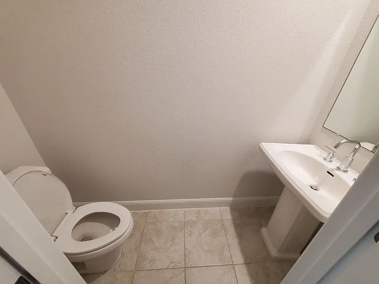 15610 Ellinger Dr — Photo 6