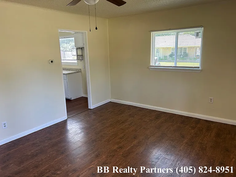 3147 S Louisville Ave — Photo 2