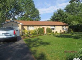 9 Kingston Rd, Mount Sinai, NY 11766