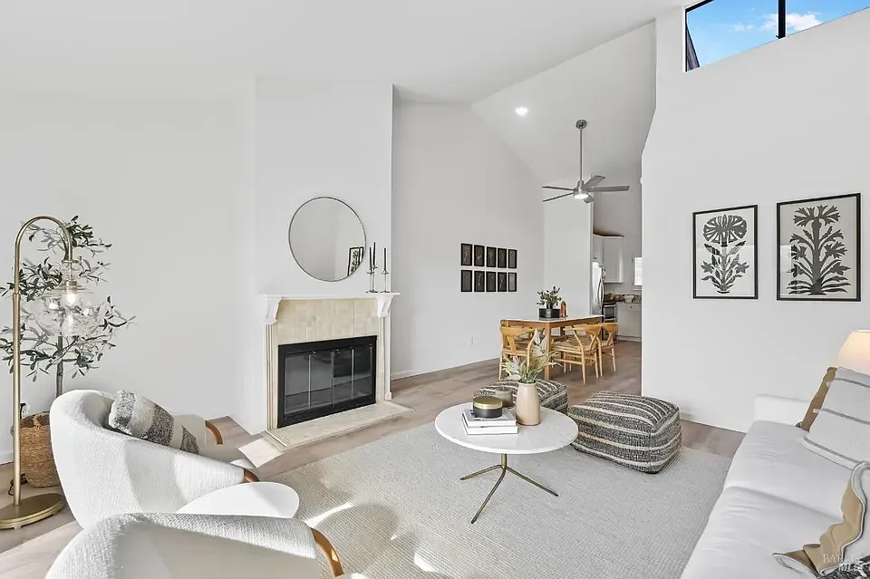 2 bed, 1.5 bath, 1120 sqft, $4,550 — Photo 4
