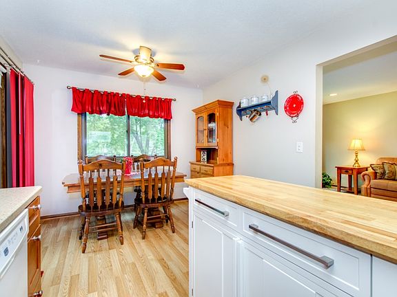 5th image of 17059 Kettle River Blvd NE