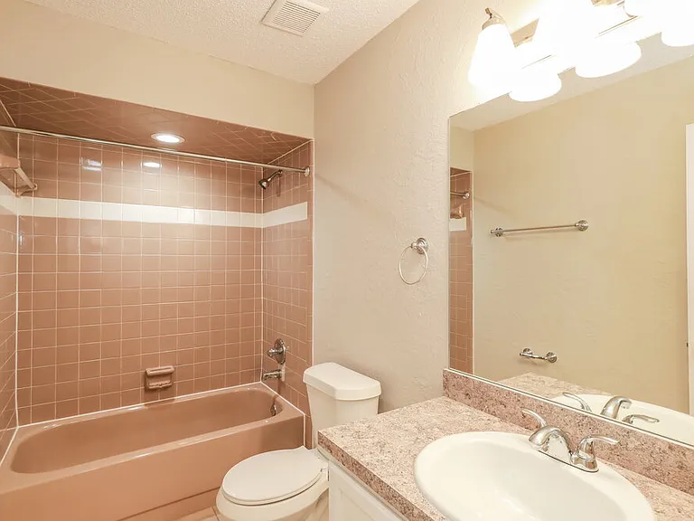8468 Hamden Rd — Photo 12