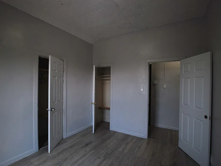 1400 Beach Ave #2 — Photo 5