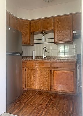 1st image of 901 Hancock St #2