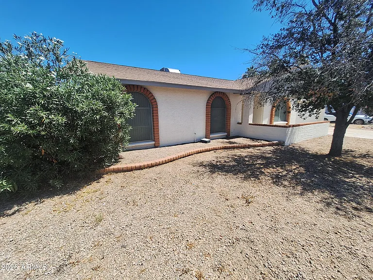 4142 W Sunnyside Ave — Photo 2