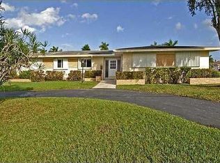 115 Calle Grande Dr, Hollywood, FL 33021