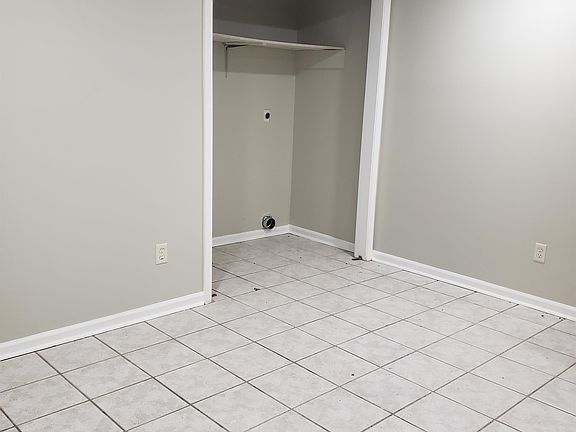 4th image of 958 N Franklin Ave APT 1