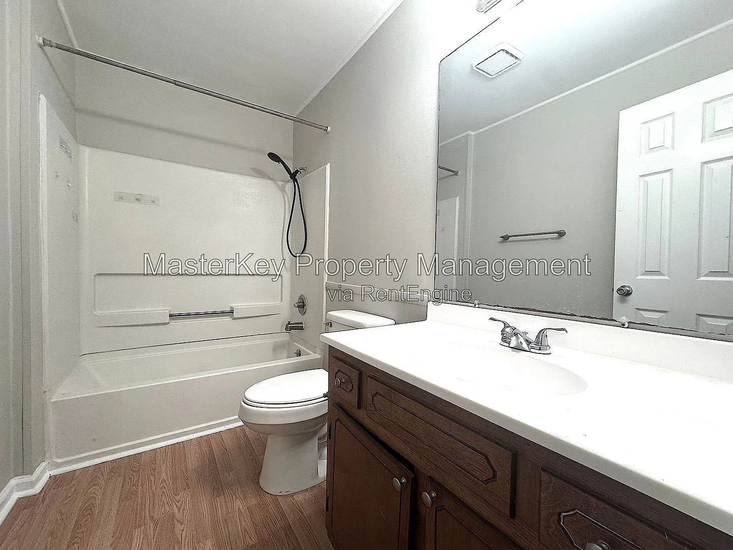2 bed, 1.5 bath, 1242 sqft, $1,400 — Photo 4