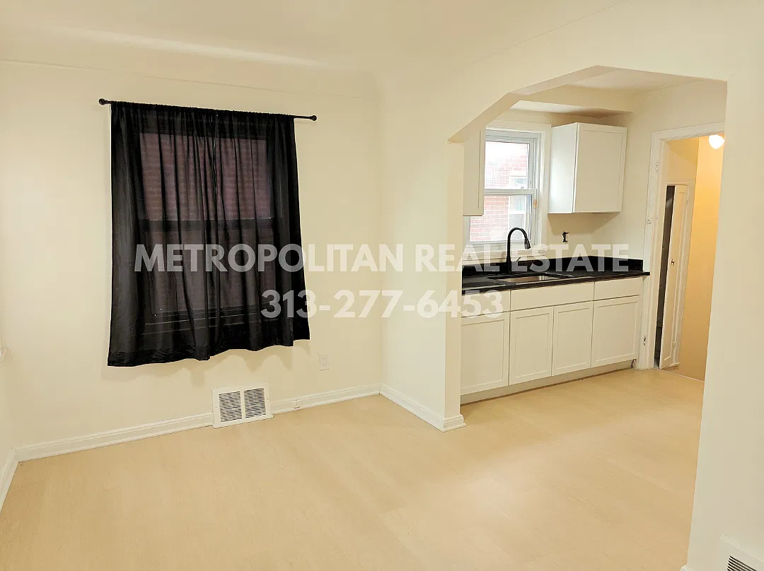3 bed, 1.5 bath, 1356 sqft, $1,400 — Photo 4