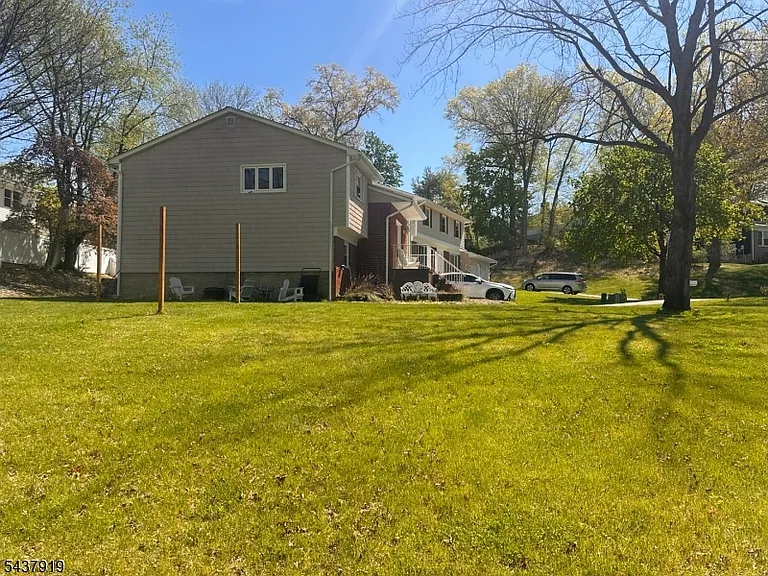 7 Doremus Dr — Photo 28