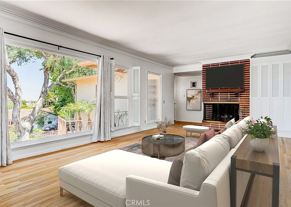 1st image of 660 Calle Miramar