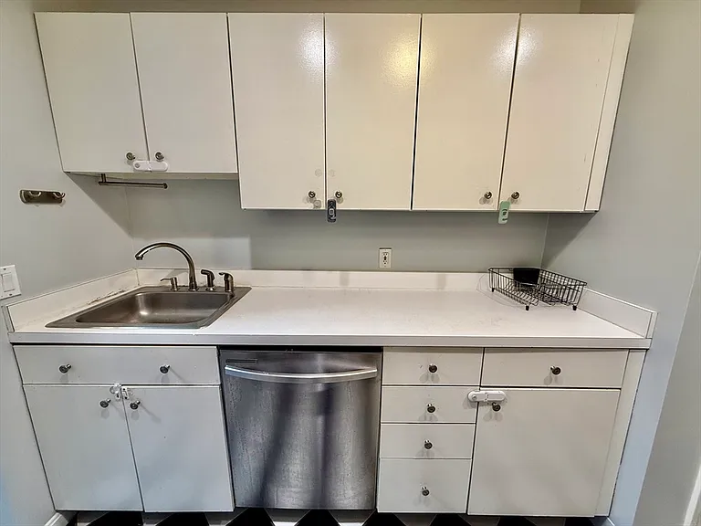 10 Weston Ave #41 — Photo 22
