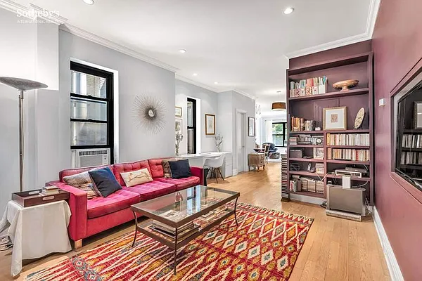 Rented by Sotheby's International Realty | media 16