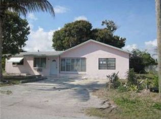 2133 NE 3rd Ct, Boynton Beach, FL 33435