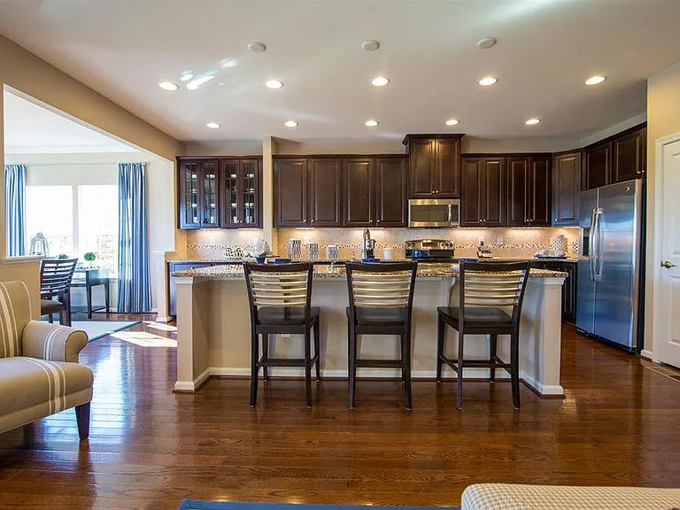 408 Fieldsview Ln — Photo 1