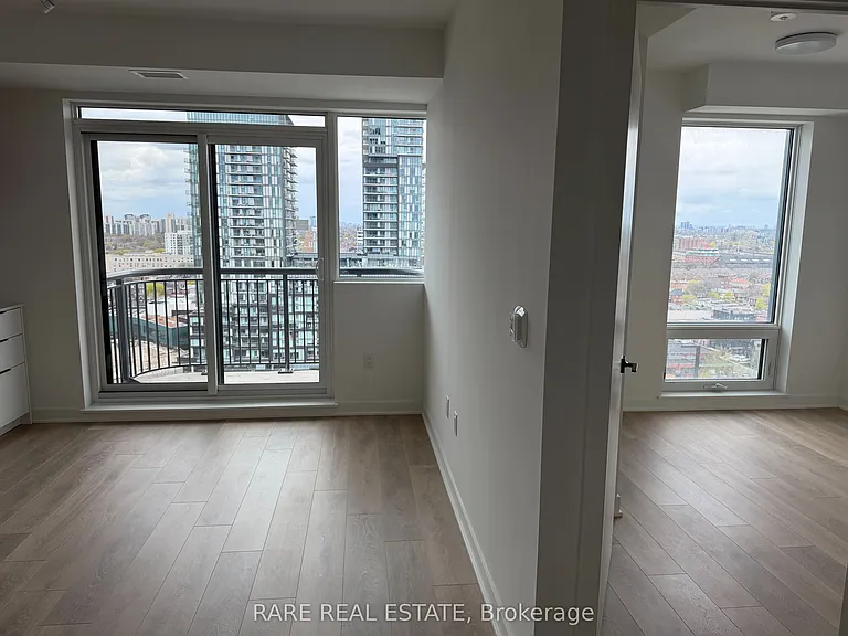 1185 Dupont St #1411 — Photo 20