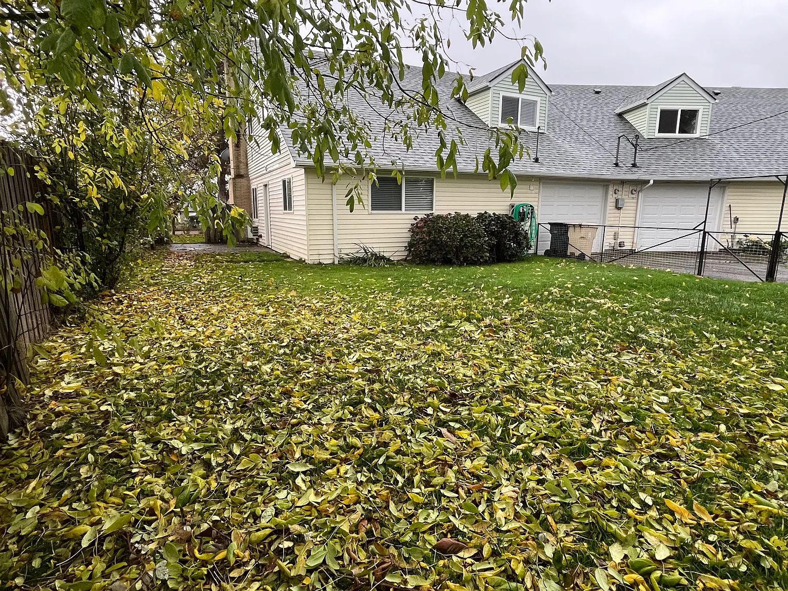 4 bed, 2053 sqft, $2,295 — Photo 2