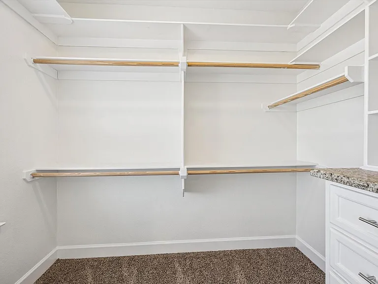 5402 Jonathan Ln — Photo 16