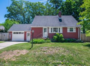 30 Pine Ln, West Milford, NJ 07480