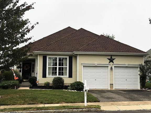2nd image of 29 Whitewater Dr