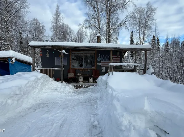 18541 E Wooded Pl, Talkeetna, AK 99676