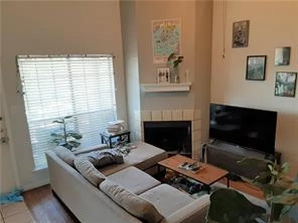 1610 Waterston Ave APT 13, Austin, TX 78703
