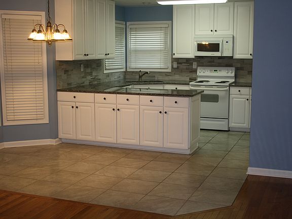Dining Area with Bay Window