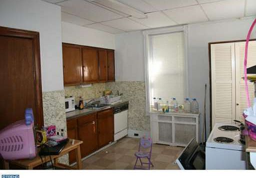 2nd image of 6012 Delancey St