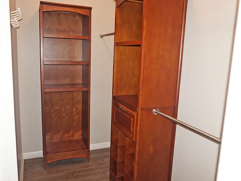 12914 University Cres #2B — Photo 9