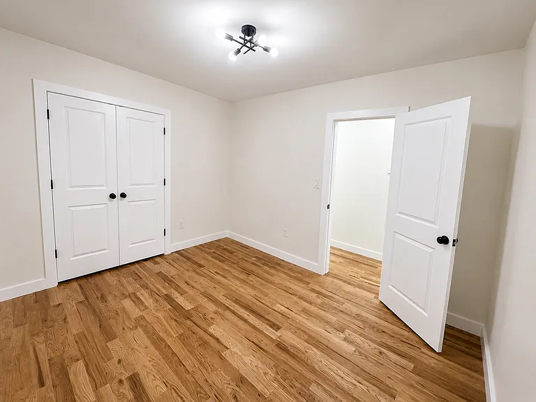 207-209 Hansbury Ave #B — Photo 15