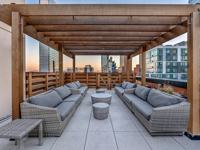 25-21 43rd Ave #Penthouse 4 — Photo 7
