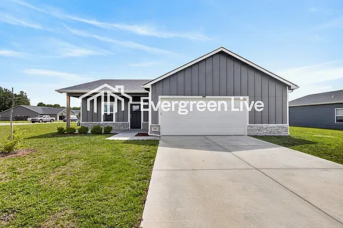 141 Burlington Dr Photo 1