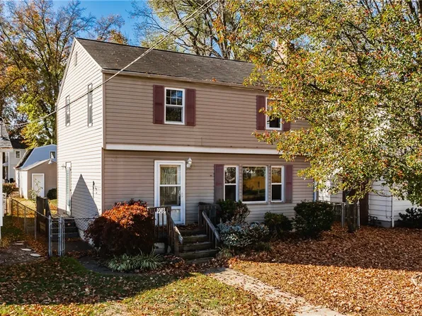 908 33rd St, Parkersburg, WV 26104
