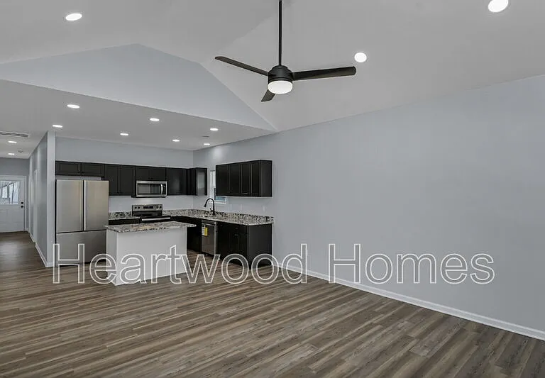 32 Roberson St — Photo 6