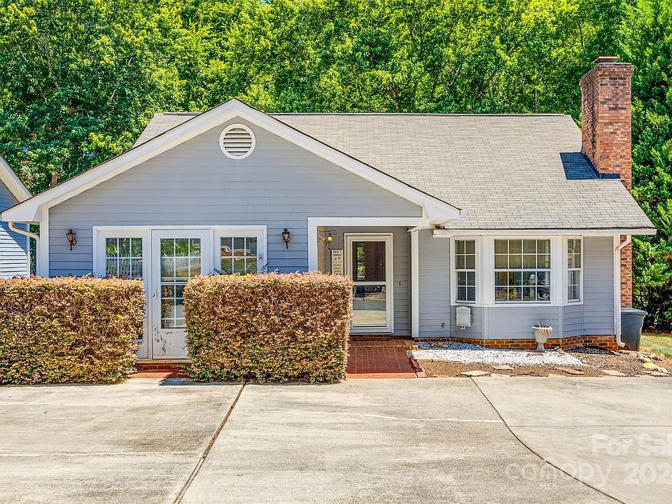 1st image of 2918 Cherry Blossom Ct